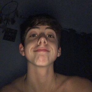 Meet your Posher, Aaron